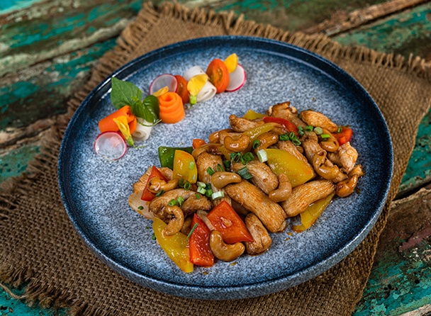 Stir Fried Chicken with Cashew Nuts