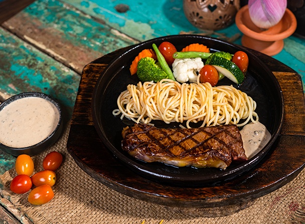 Australian Steak in Kampot Pepper Sauce with Spaghetti
