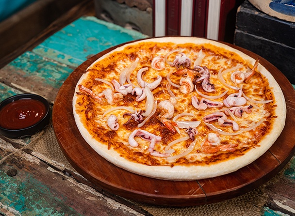 Seafood Pizza