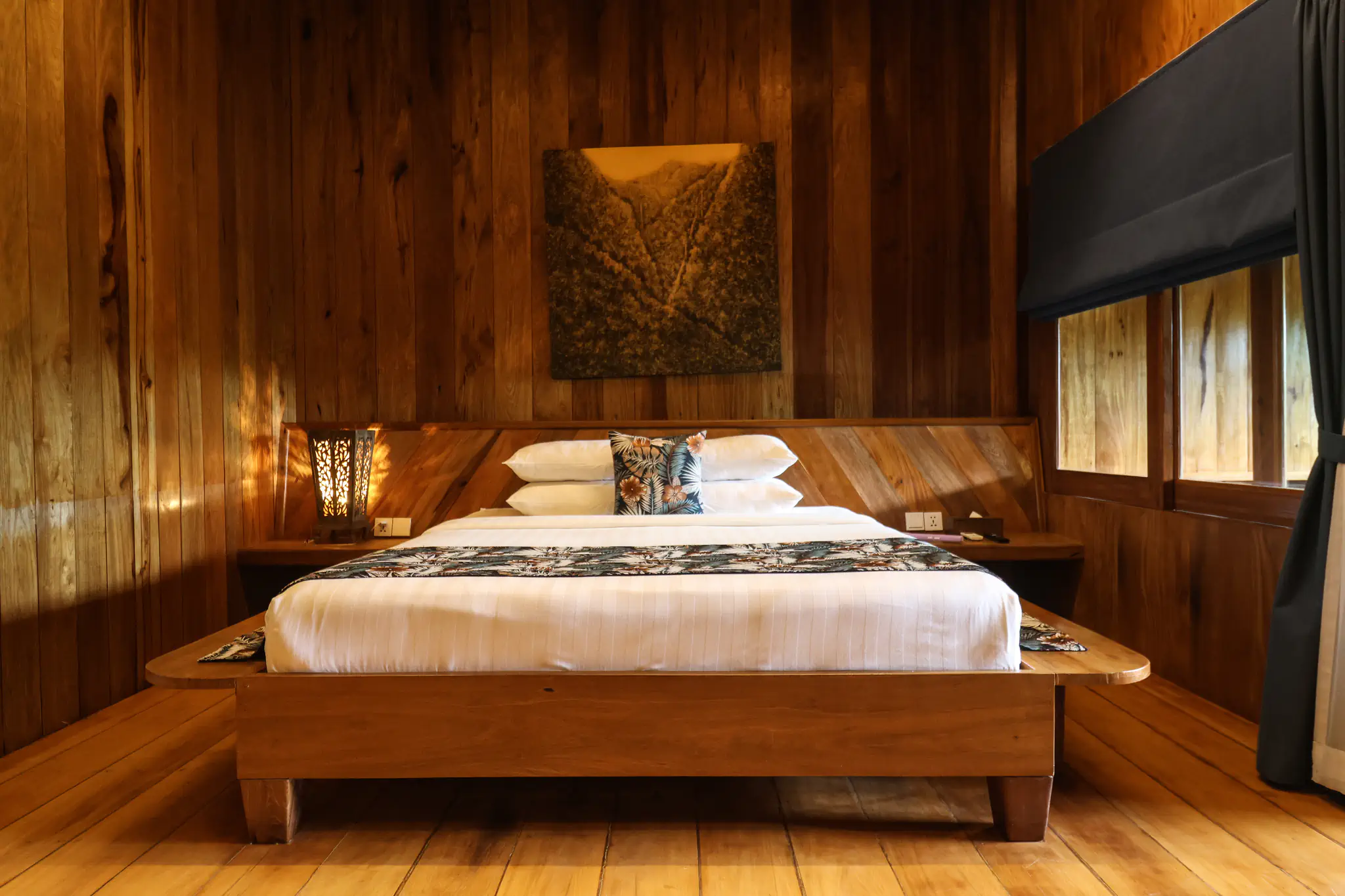 Suite Wooden Bungalow 1