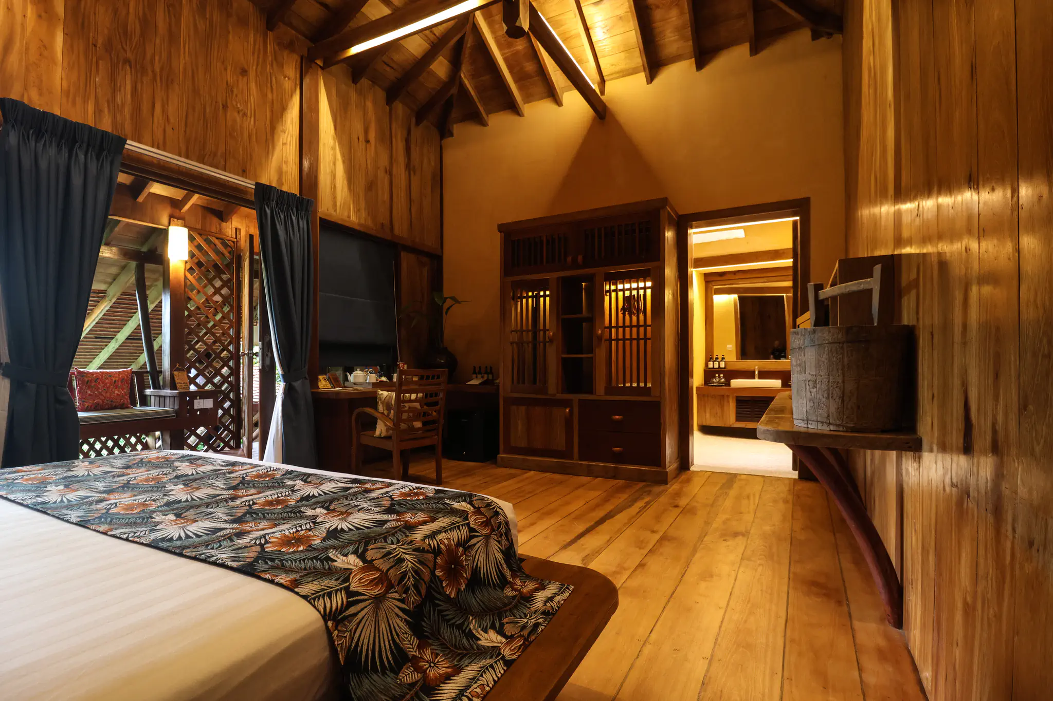 Suite Wooden Bungalow 2